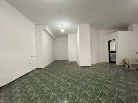 Business premises for rent – Near the 15-storey building, Tirana