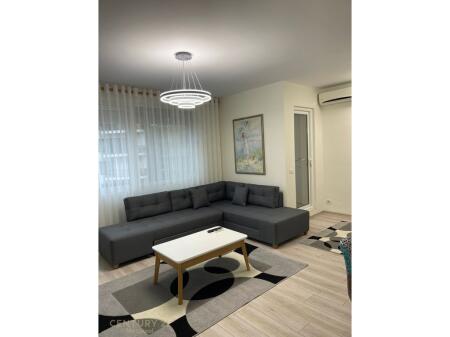 Japim me qira apartament 1+1 te Rruga e Kosovareve !