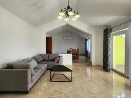  Penthouse për Qira – Kati i 7-të