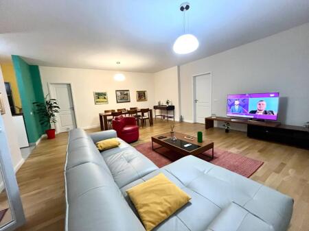 Apartament luksoz 3+1+3 me verandë dhe post parkimi në rezidencën Touch of Sun