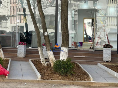 VENDESI COMMERCIALE IN VENDITA 76M2 "MYSLYM SHYRI" 345.000 EURO