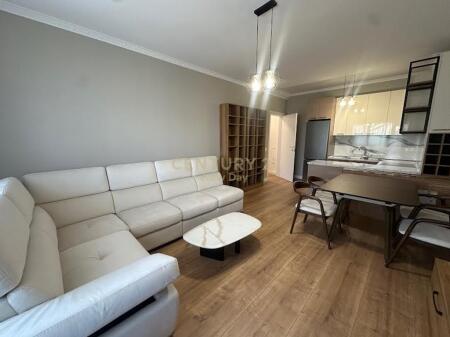 New 2+1+2 apartment for rent near Pazarit të Ri
