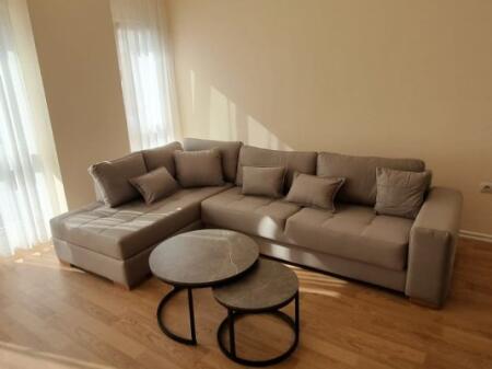 Jepet me Qira Super Apartament 1+1 i ri, i mobiluar tek Zogu i Zi,