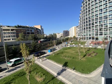 Locale commerciale, per uffici con vista lago liqeni, 900 euro