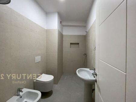 SHITET APARTAMENT 2+1 ME POST PARKIMI NE ASTIRE.