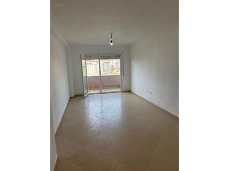 Shitet apartament 2+1 ne Fresk