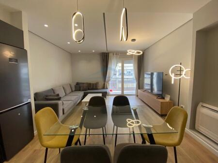 JEPET ME QERA APARTAMENT 2+1+POST PARKIMI , KOMUNA E PARISIT