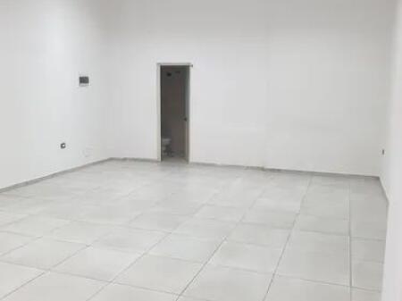 NEGOZIO IN AFFITTO 80 M2 VETRINA 150.000 LEKE