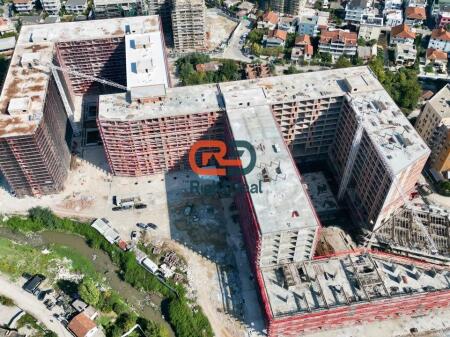 Tek Riverside Residence, Shitet Apartament 2+1+2, Me Planimetri Te Rregullt!!!