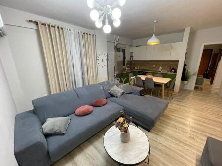 Apartment 3 + 1  750 euro at St Trenit