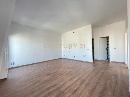 SHESIM APARTAMENT 2+1+2, PORTA TIRANA E RE!