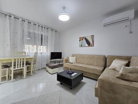 Apartament 1+1 me qira te Shkolla e Baletit!
