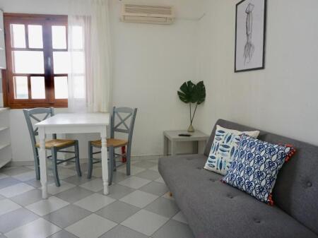 Apartament 2+1 Me Qera Tek Ferit Xhajko (ID B221256) Tirane
