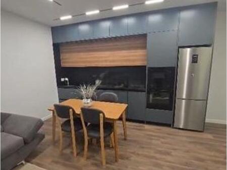 Jepet me qira 2+1+post parkimi prane Hipotekes 750 € /Muaj