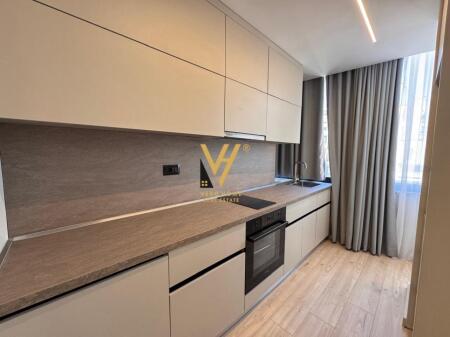 JEPET APARTAMENT ME QIRA E NDARE NE 3 GARSONIERE NE QENDER 190.000 LEKE