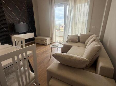 APARTAMENT 1+1 ME QIRA, FRESKU!