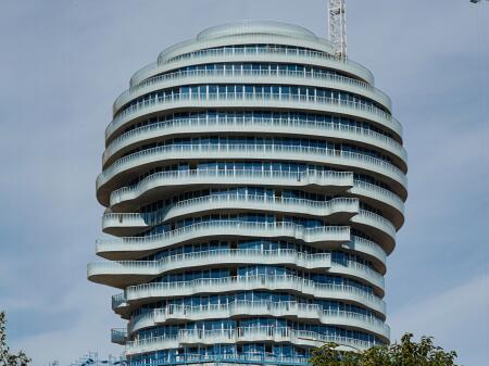  Disponojmë apartament 2+1 për shitje në Qendër, Tirana Rock Tower