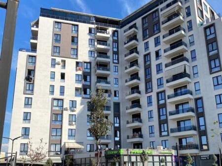Shitet Apartament 2+1+2 tek Fusha e Aviacionit