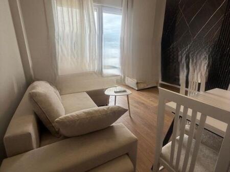 APARTAMENT 1+1 ME QIRA, FRESKU! 400 € /Muaj