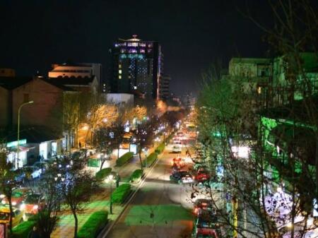 Apartament  2+1 me verandë , Rrugës së Kavajës