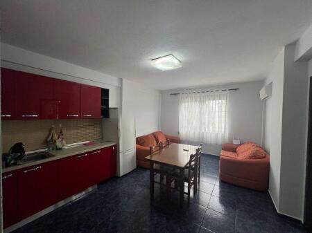 Jepet apartament 1+1 me qira tek Bulevardi Zogu i pare, tek New Jorku. 550 € /Muaj