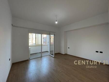 Apartament 2+1 per shitje te Kodra e Diellit