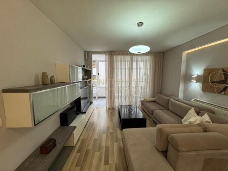 JAPIM ME QIRA APARTAMENT 2+1+BALLKON NE RRUGEN MINE PEZA !!! 1,000 € /Muaj