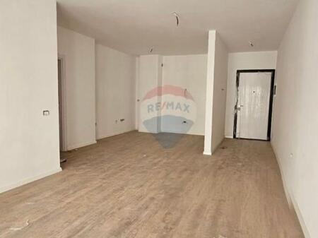Shitet apartament 2+1+2 ne Laprak