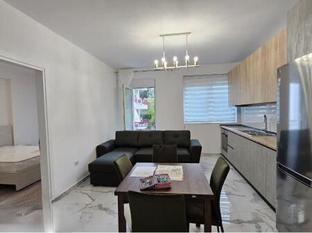APARTAMENT 2+1 PER QIRA TE KOMPLEKSI FZ Liqeni Thate! 700 € /Muaj