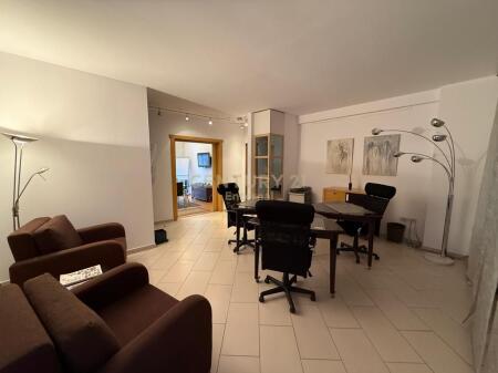 Ufficio in affitto nel centro di Tirana 1.100 € /mese