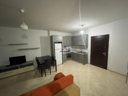 VENDESI APPARTAMENTO 2+1+2 BALCONI "TE UNAZA E RE" 158.000 EURO