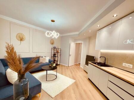Komuna e Parisit,Apartament 1+1