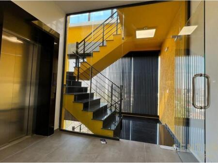 SHESIM APARTAMENT 2+1+2 TUALETE + POST PARKIMI PRANE BULEVARDIT TE RI !