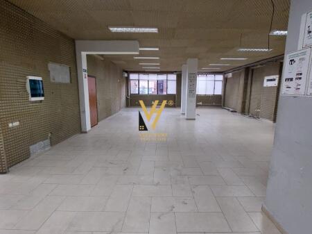 UFFICIO 350 M2 IN AFFITTO IN VIA PJETER BUDI 3.000 EURO