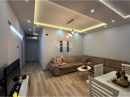 Shitet Apartament 2+1 në Yzberisht, Rr. Besim Alla