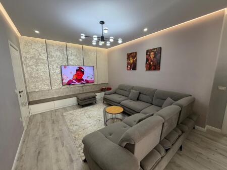 Shitet Apartament  2+1+2 Astir perball Vila L