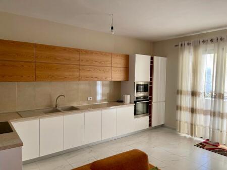  QERA Apartament 2+1 Me 2 Tualete  Ish Tregu Elektrik    