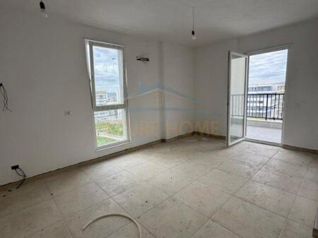 In vendita, Appartamento 1+1, Univers City