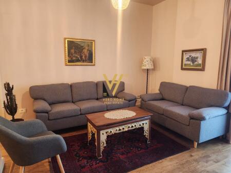 JEPET APARTAMENT 2+1+BLK ME QIRA TE RRUGA E KOSOVAREVE 1.500 EURO