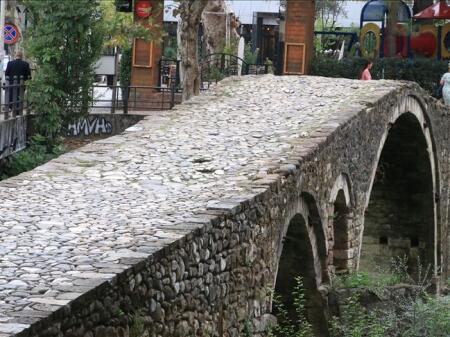 Locale Commerciale in Affitto – Ponte dei Tabacchi, Tirana