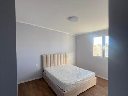 Shitet apartament i sapo investuar 2+1