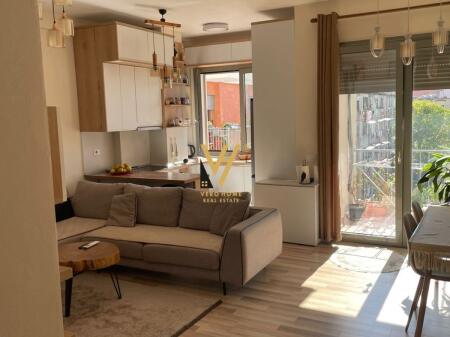 JEPET APARTAMENT 2+1+2+BLK ME QIRA NE PORCELAN 75.000 LEKE