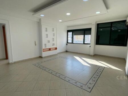 Locale per ufficio in affitto vicino a Piazza Wilson!