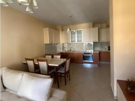 Apartament 2+1 me qira , Zogu i Zi