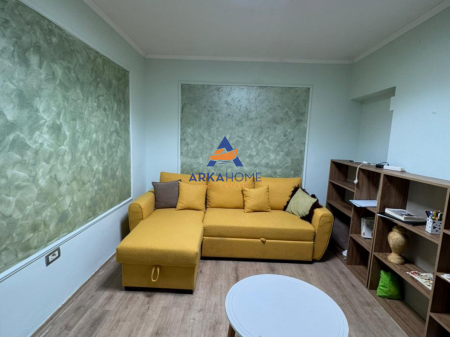 LOCALE COMMERCIALE IN AFFITTO 14M2 "VICINO A PERFECT FITNESS, VIA PJETER BUDI" 40.000 LEKE