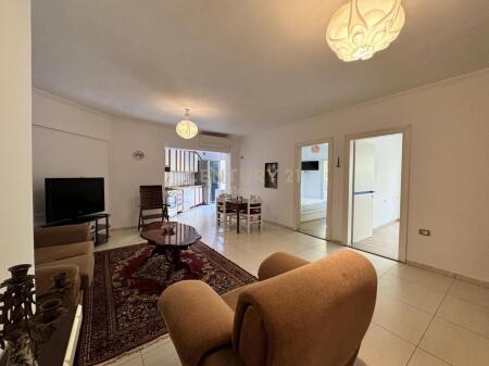 SHITET APARTAMENT 2+1 +VERANDE NE RRUGEN DRITAN HOXHA