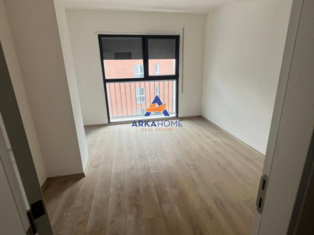 FOR RENT 2+1 APARTMENT FOR OFFICE AND RESIDENTIAL "BULEVARDI I RI,JORDAN MISJA" 670 EURO (WITH PARKING SPACE INCLUDED)
