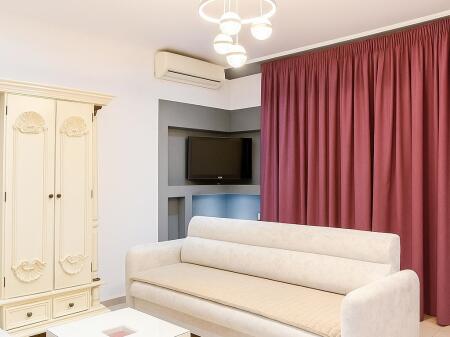 qera apartament 2+1 , kafe flora rruga e durresit , cmimi 750 euro