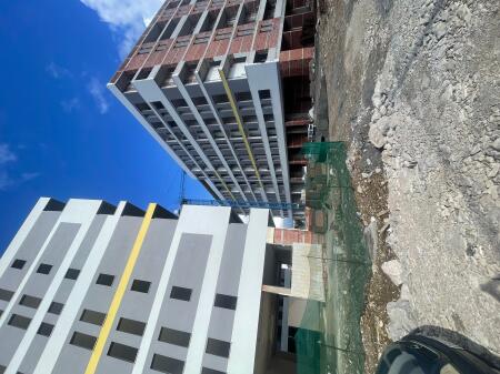 Locale in vendita, univers city