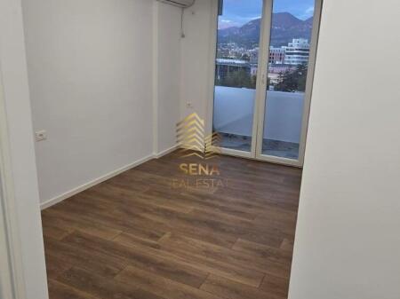 Shitet, Apartament 2+1+2tualete+Blk, Stacioni i Trenit, 218.000 Euro